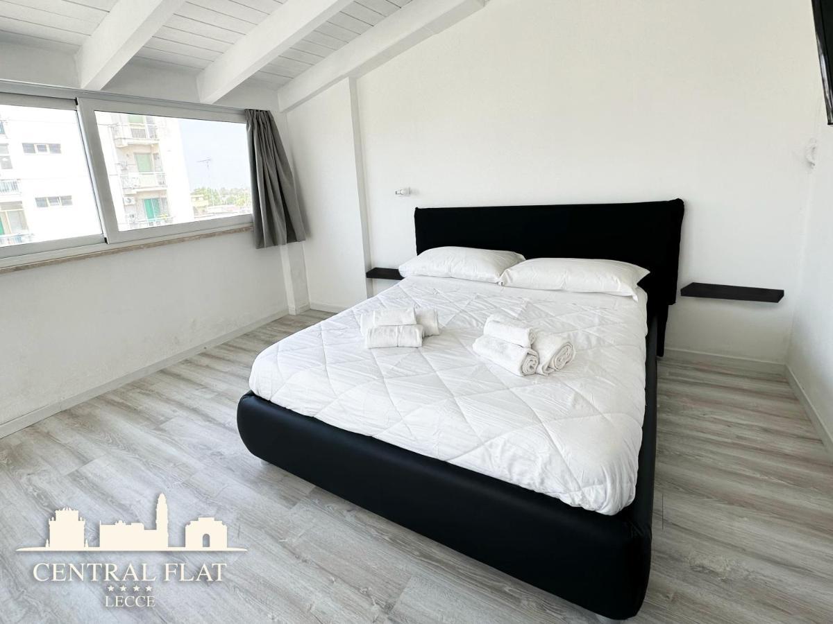 Central Flat - Attico Con Patio E Parcheggio Privato Apartment Lecce